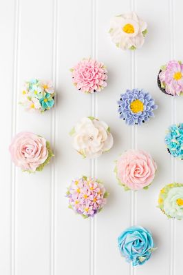 small icing flowers